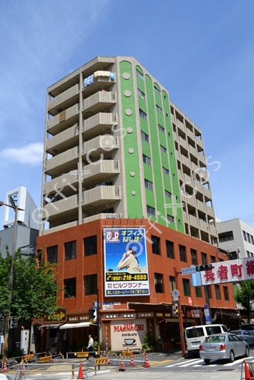 丸の内ヒルズ（旧：メゾン沖田ビル）